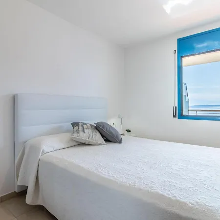 Mileni I By Interhome * Roses